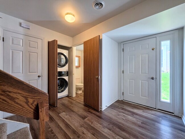 Photo - 391 E Jackson St