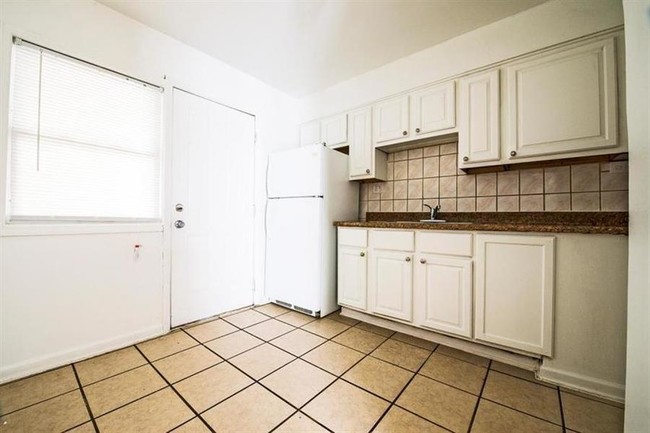 Photo - 729 N Central