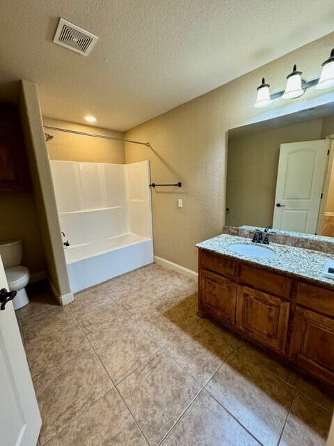 Photo - 2701 SW Ledbury Cove