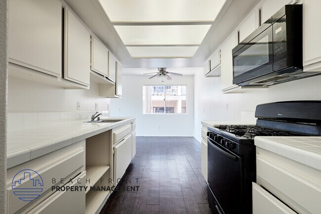 Photo - 1035 Raymond