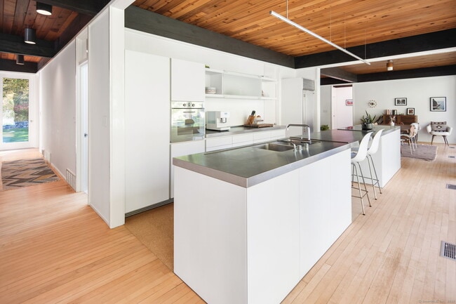 Photo - 431 Valley Rd