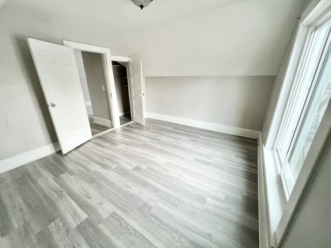 Photo - 908 W Bell Ave Unit Upper