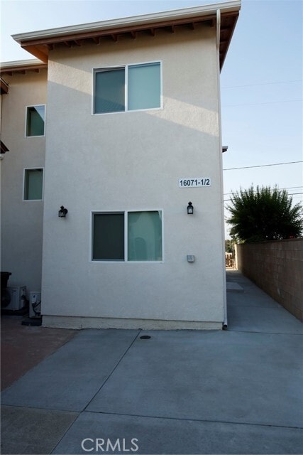 Building Photo - 16071 La Monde St Rental