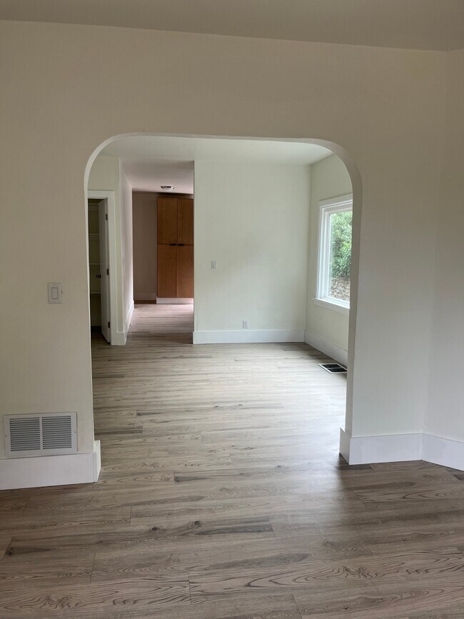 Photo - 843 S Roberta St Unit A