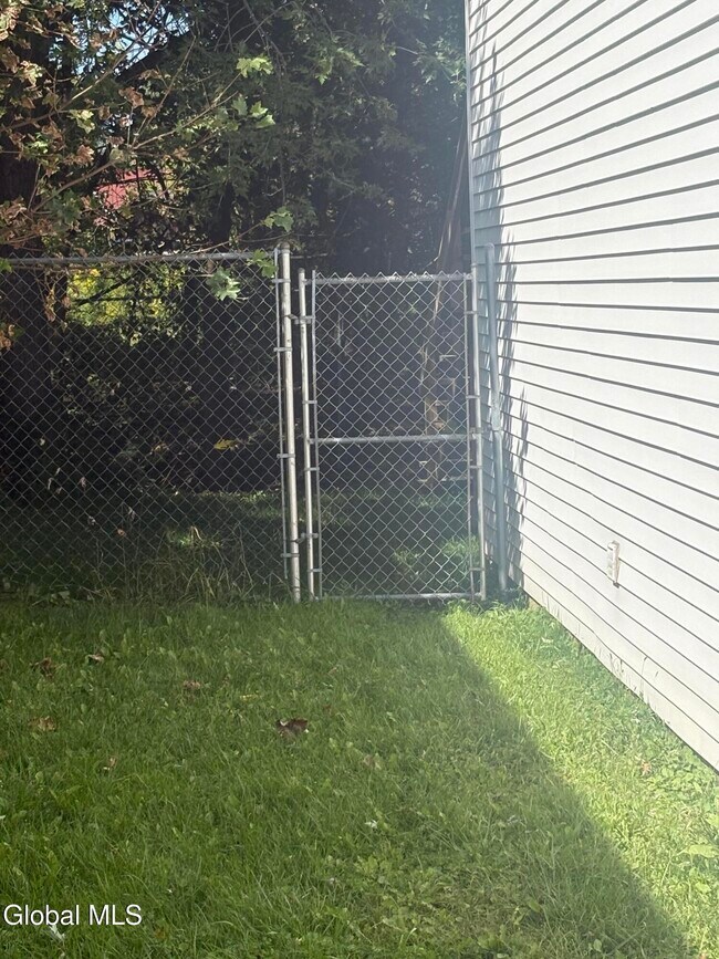 Photo - 30 Boenau St