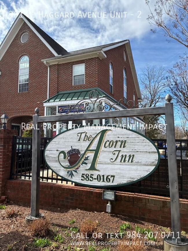 Photo - 301 W Haggard Ave Unit 2