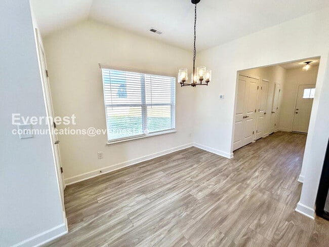 Photo - 799 Coopers Wy