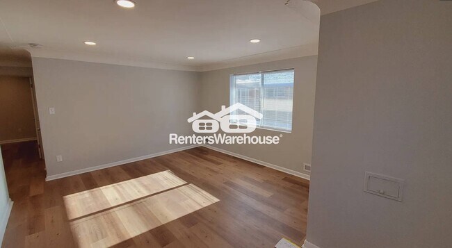 Photo - 3618 N Monaco St Pkwy