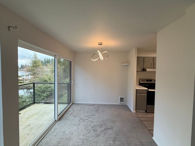 Photo - Beautiful 2 bed, 1 bath Shoreline Condo, $2000/mo. Unit 203