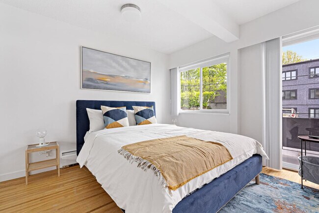 Photo - 1550 W 11th Ave Unit ID1051868P