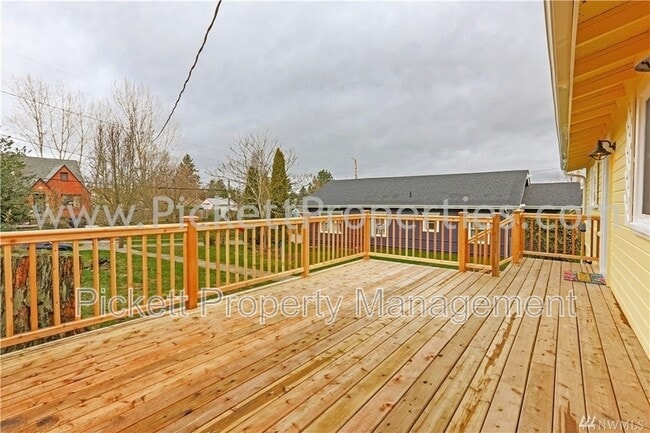 1120 Cogean Ave