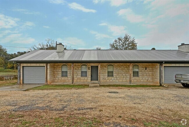 Building Photo - 121 Chestnut Ridge Rental