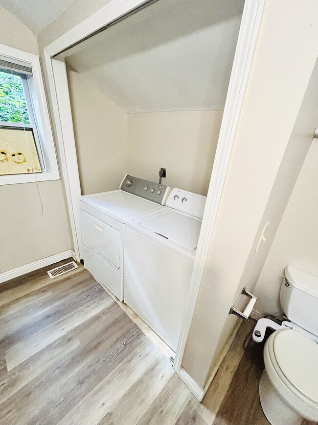 Photo - 3810 Jackson St NE