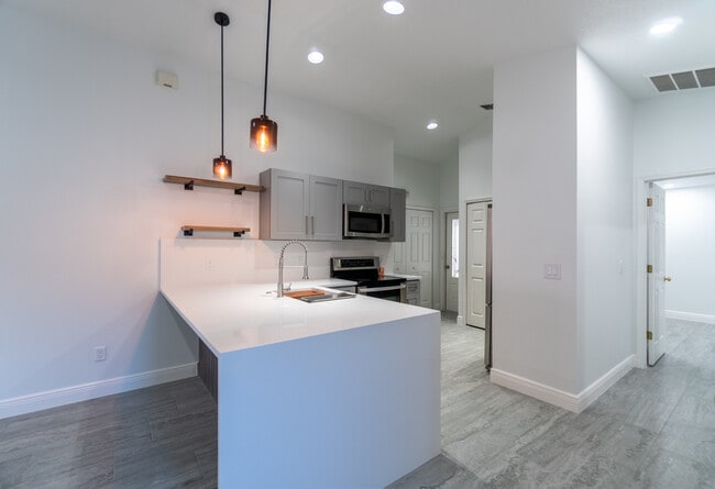 Photo - 1903 Seatonham St