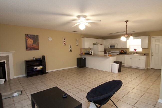 Photo - Quarter Condo