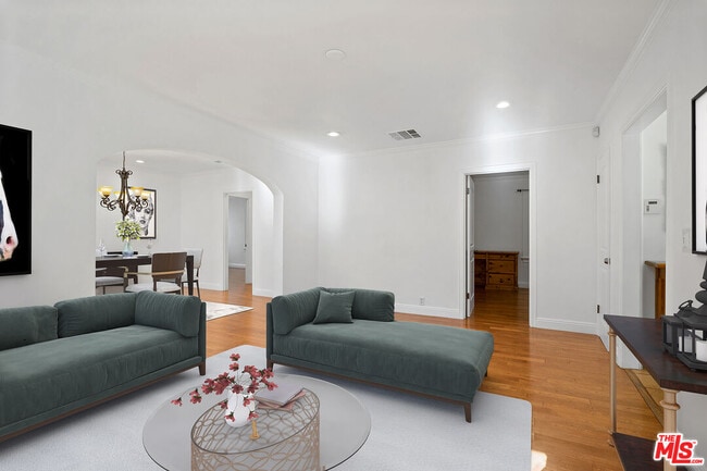 Photo - 409 N Kilkea Dr
