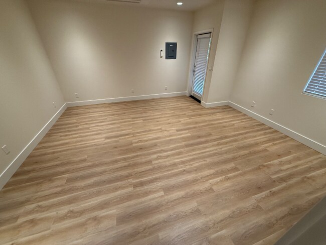 Photo - 849 Spring St Unit C5