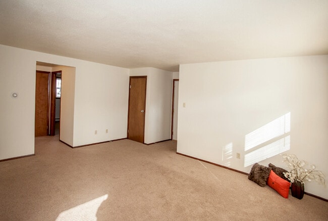 Photo - Viewpointe Apartment Homes