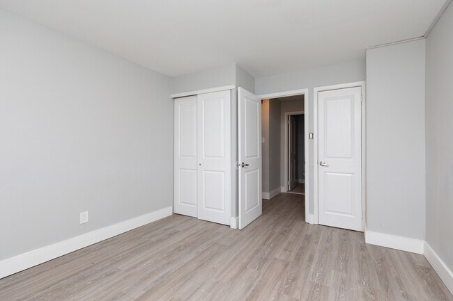 Photo - Wayne Court Apartments