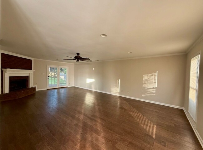 Photo - 8859 Chimneyrock Blvd.