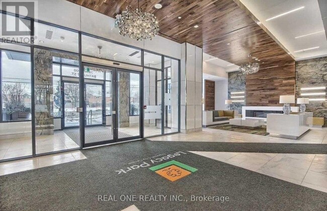 Photo - 7890 Bathurst St Unit #208