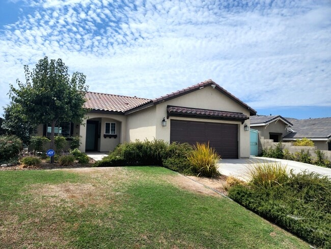 Photo - NE Bakersfield 4 bed 2 bath home with sola...