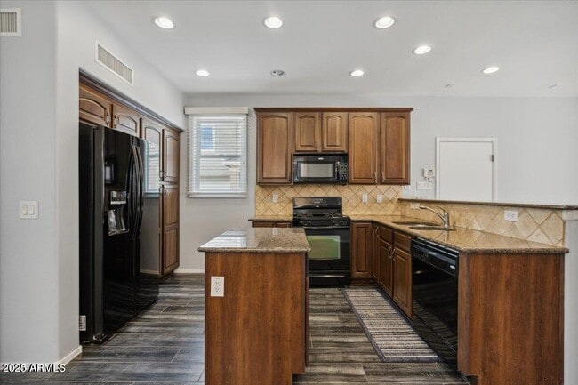 Photo - 2233 E Pecan Rd