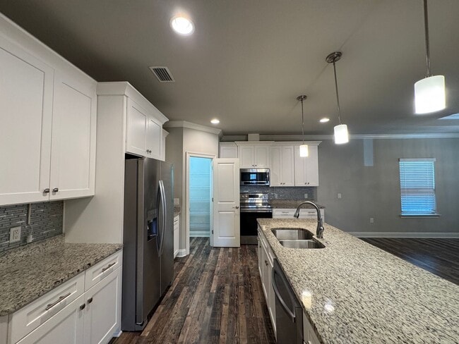 2369 Belmont Dr