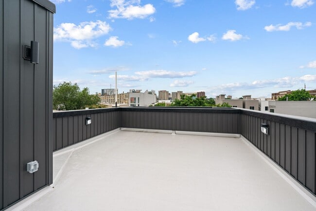 Photo - 1947 N Marshall St Unidad 3