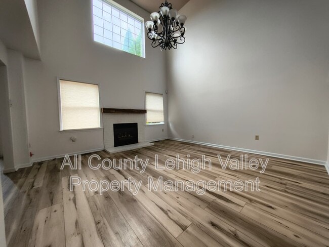 Photo - 2879 Hope Ridge Dr