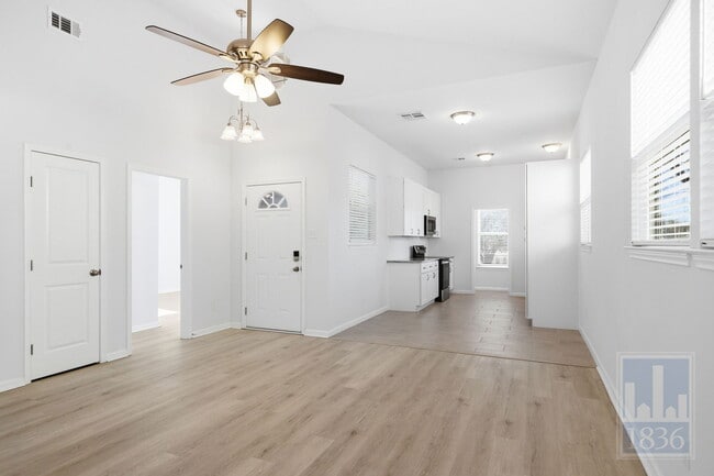 Photo - 2104 Cervin Blvd