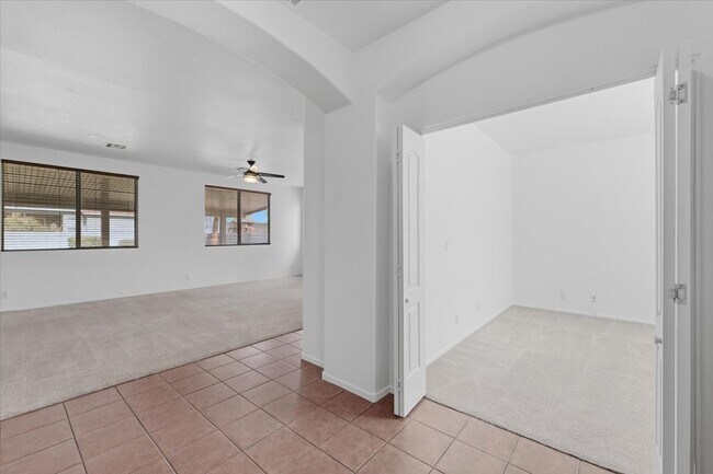 Photo - 920 Stable Glen Dr