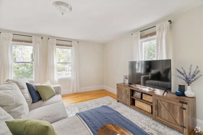 Building Photo - 229 Hurley St Unit 1 Rental