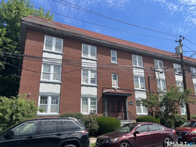 Building Photo - 24 Circular Ave Unit 3B