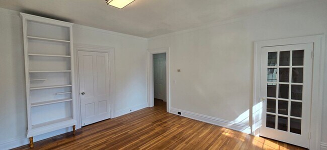Photo - 221 Broadway Unit 3