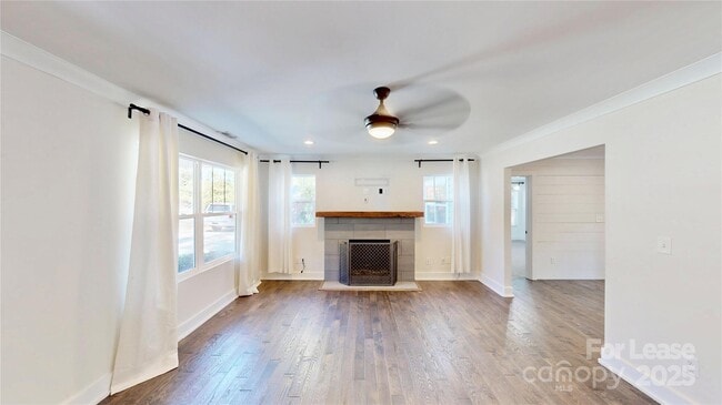 Photo - 1412 N Sharon Amity Rd