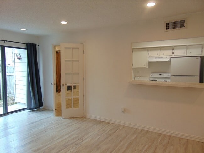 Photo - 3220 69th St Unidad G1