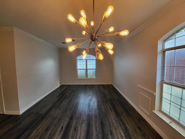 Photo - 1923 Chandler Ln