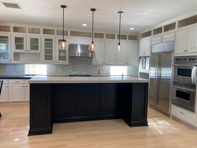 Photo - 5 Bed, 5 bath cul-de-sac Executive Home