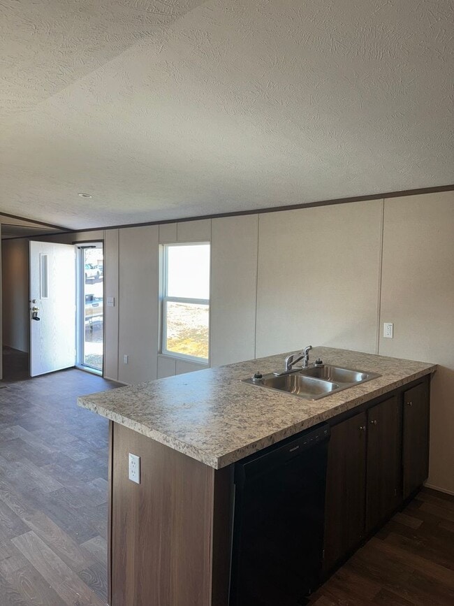 Photo - University Estates 27