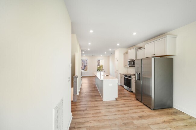 Photo - 2BR Townhome w/ 2 En-Suite Baths + Garage in 28208