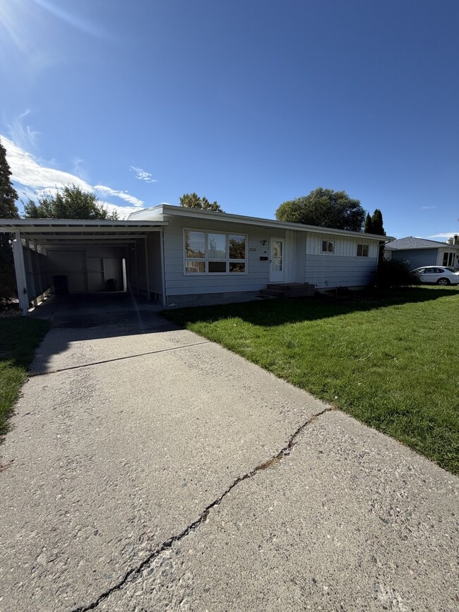 Photo - 2520 Lillis Ln