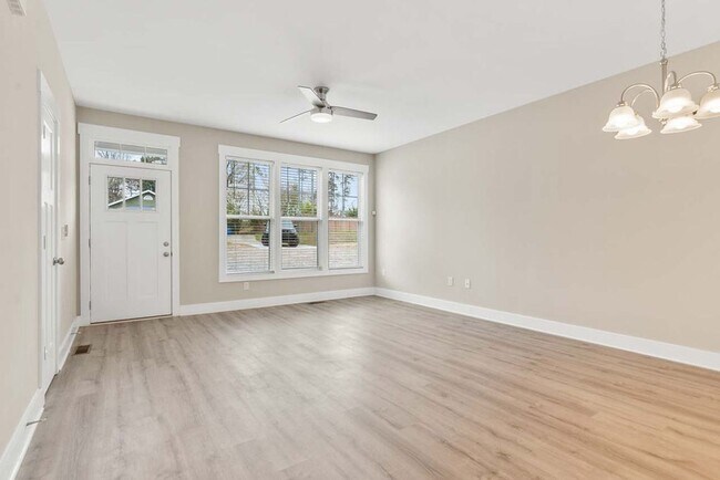Photo - MUST SEE !! 2 Bedroom/2 Bath end unit avai... Unit 2305 Hill St