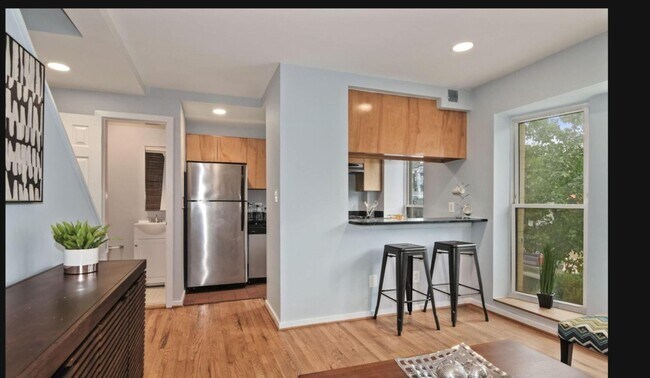 Photo - 2300 18th St NW Unit 109