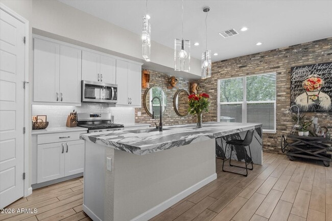 Photo - 5041 E Woodridge Dr