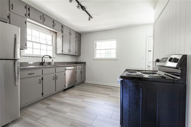 Photo - 2115 Pinellas Trail