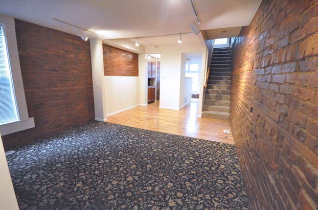 Photo - 1216 Indianola Ave