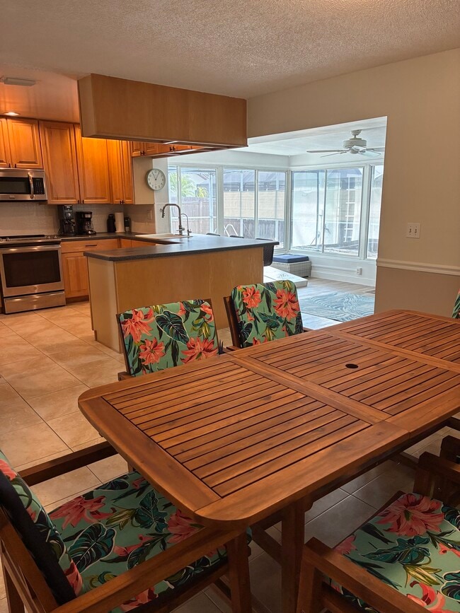 Photo - 105 N Bay Hills Blvd