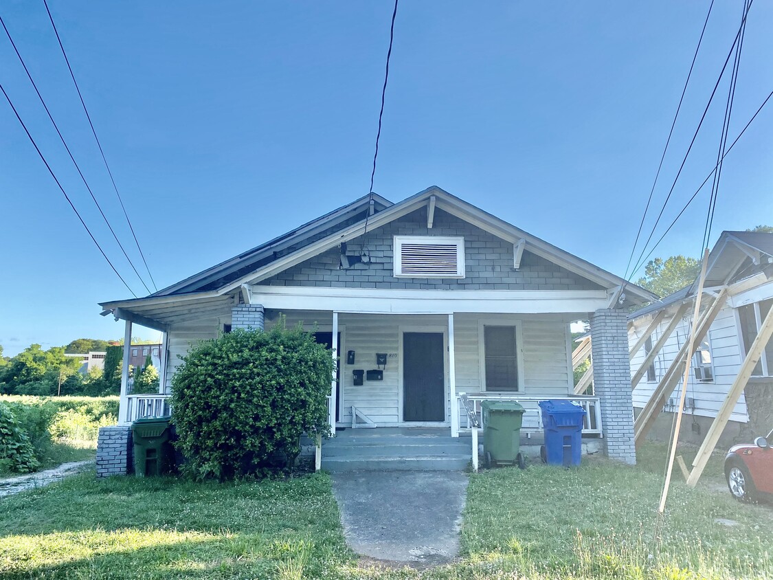 Photo - 810 Brookline St SW (Atlanta, GA)