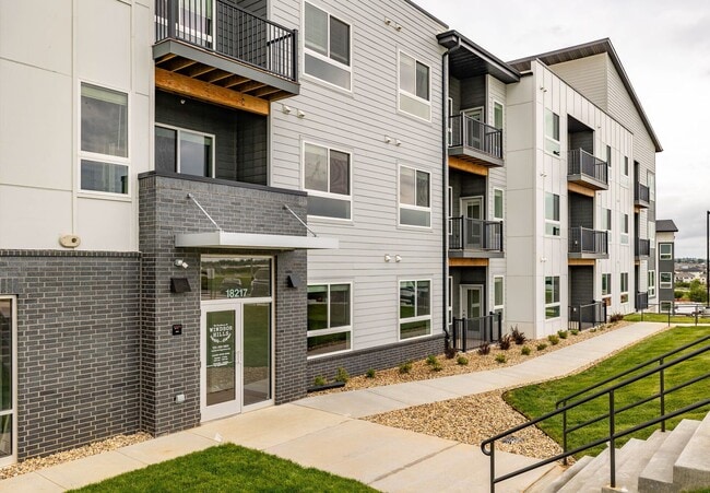 Building Photo - One Bed/One Bath - Poppy Unit 104